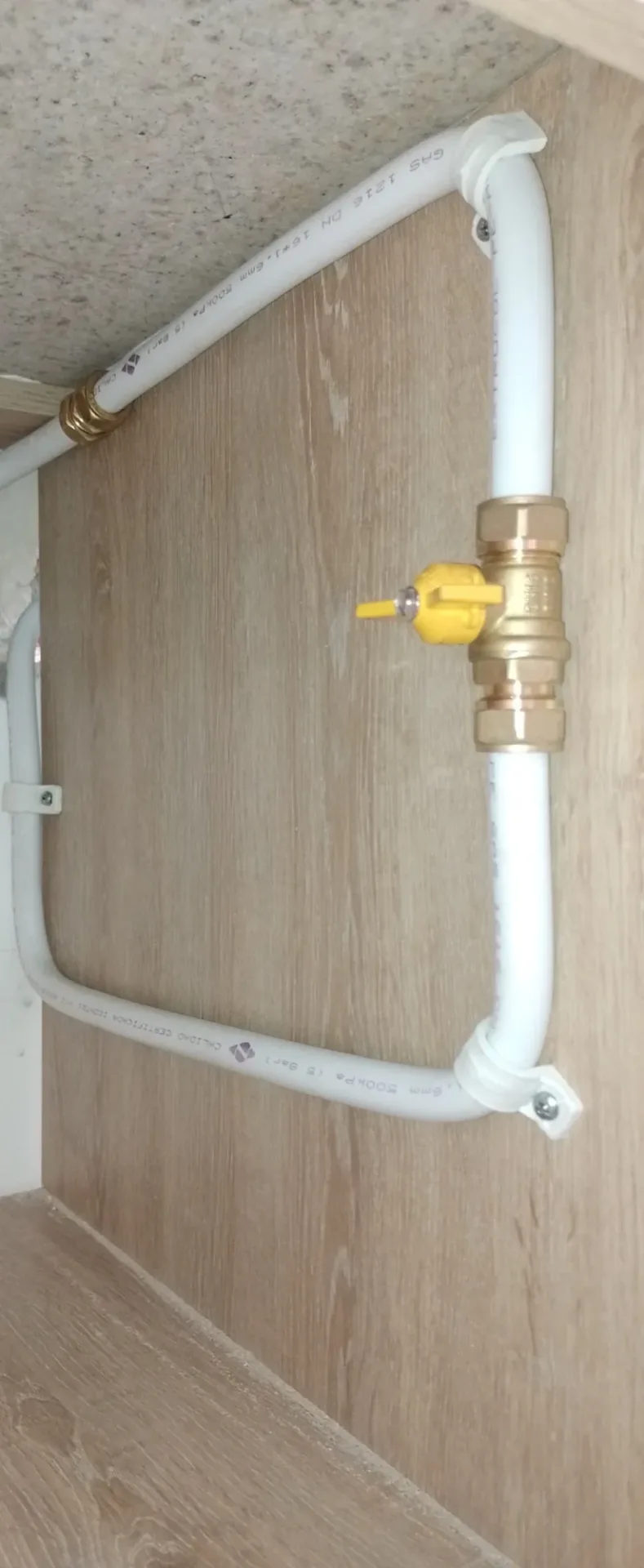 Instalación Pe-Al-Pe en cocina